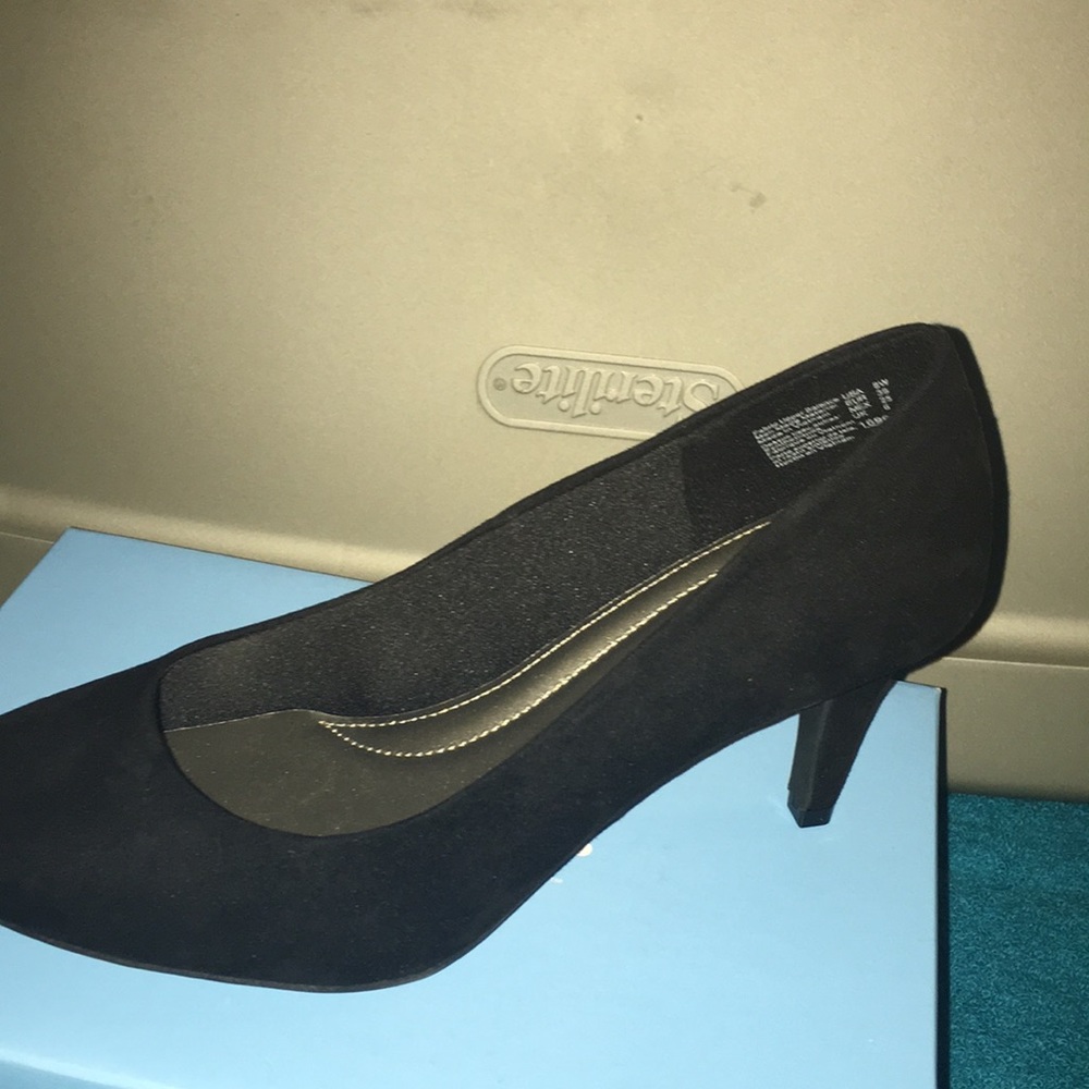 🌹 Black Beauty NWT simply beautiful heels perfect - Picture 2 of 4